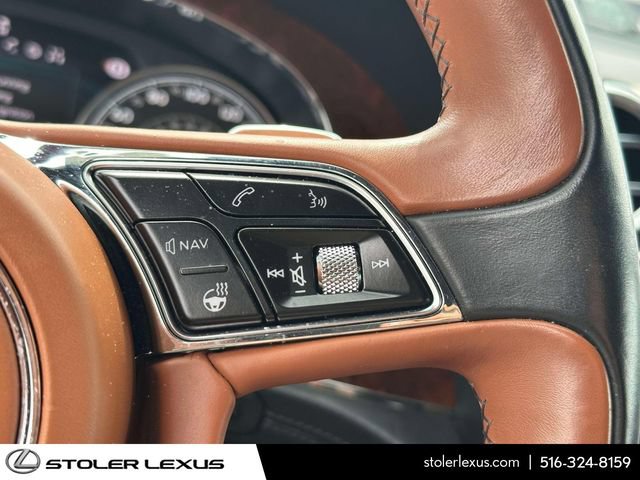 Used 2018 Bentley Bentayga AWD/4WD image 28
