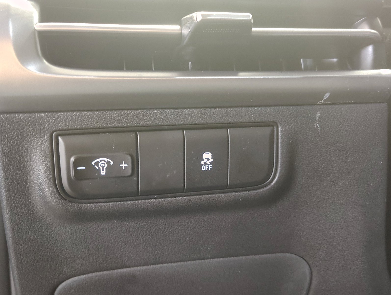 Certified 2025 Hyundai Tucson SE AWD/4WD image 19
