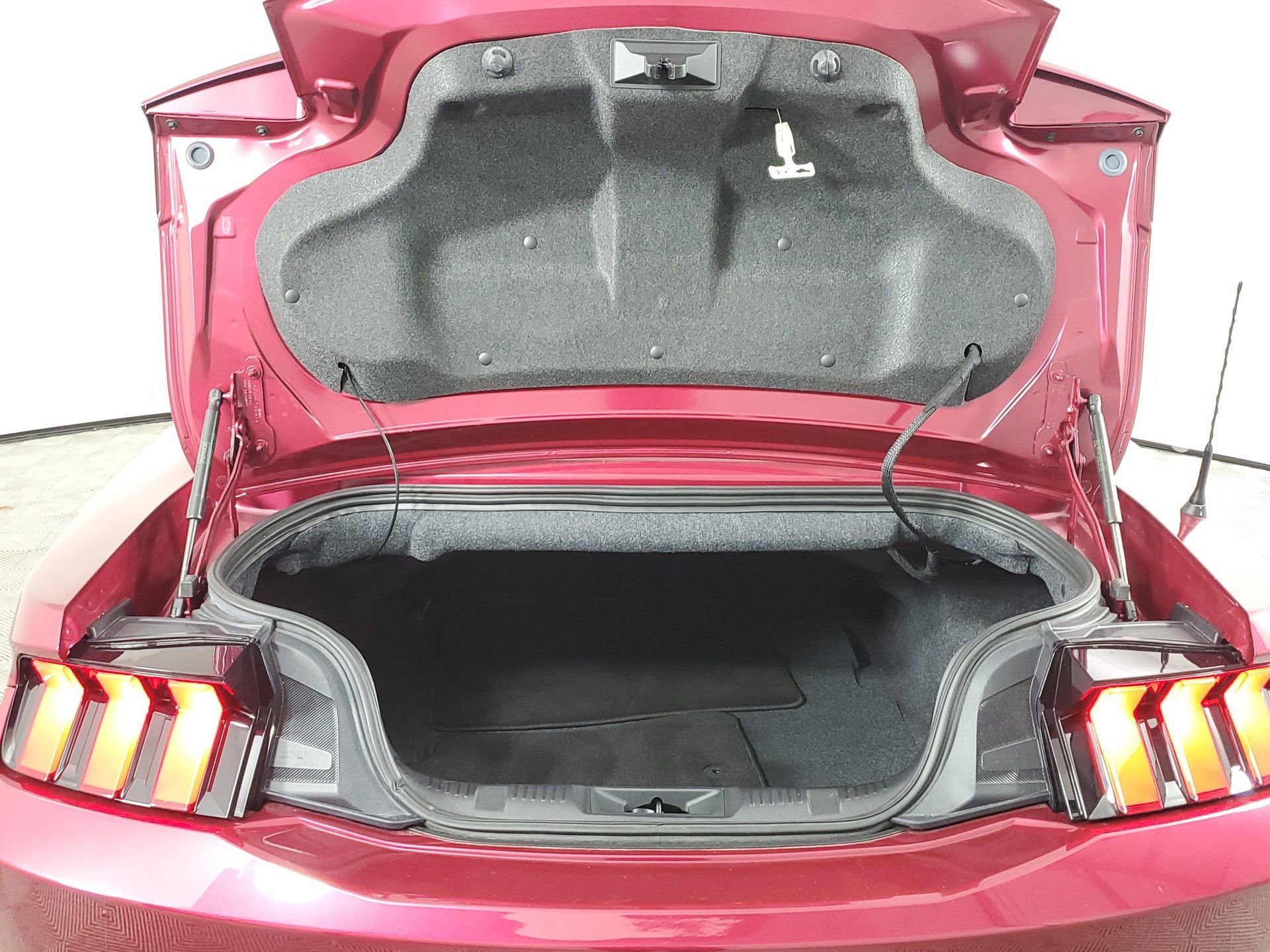 Used 2025 Ford Mustang GT Premium image 20