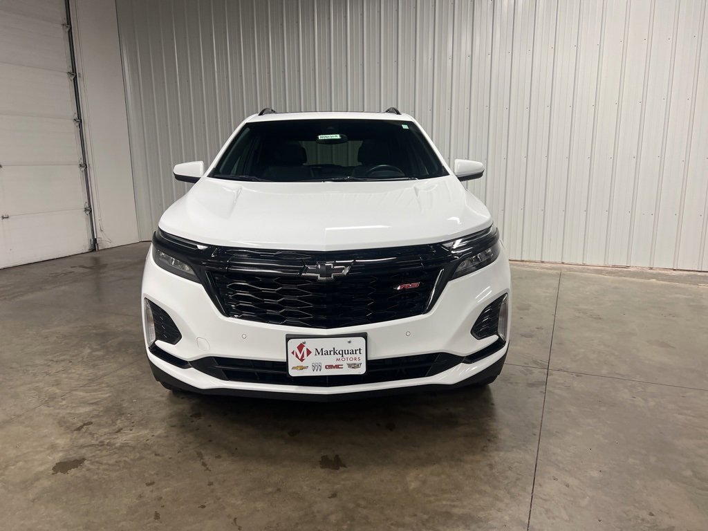 Used 2023 Chevrolet Equinox RS image 3