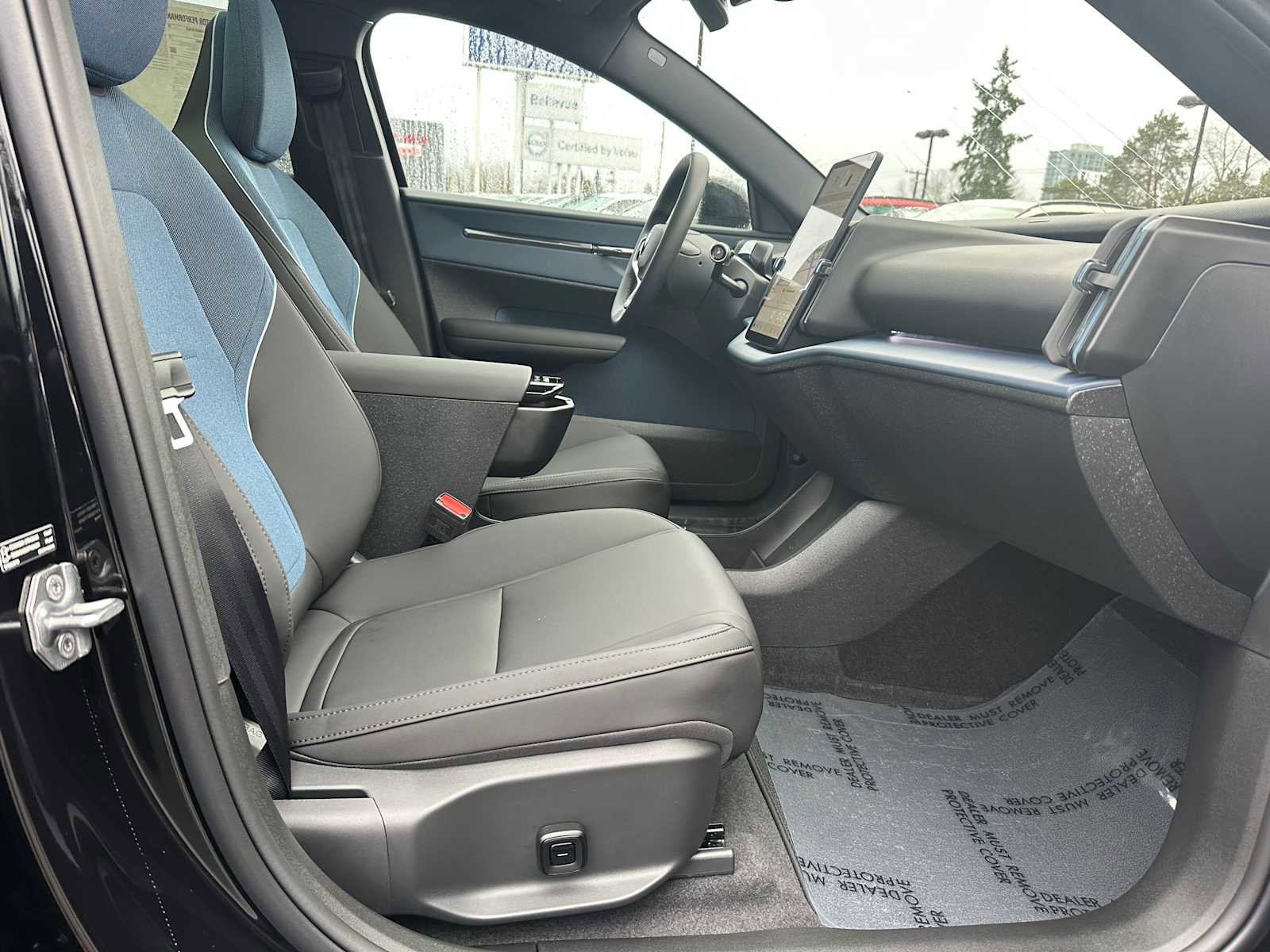 New 2026 Volvo EX30 Ultra w/ Protection Package image 10