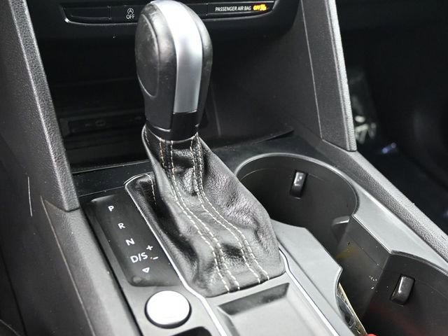 Used 2021 Volkswagen Atlas SE w/ Towing Package FWD image 12