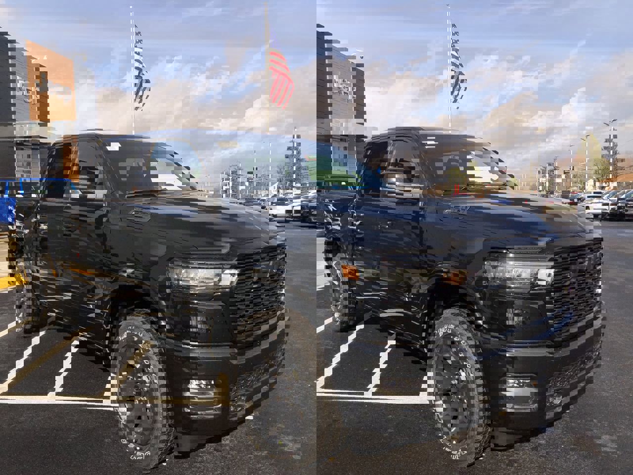 New 2026 RAM 1500 4x4 Crew Cab image 15