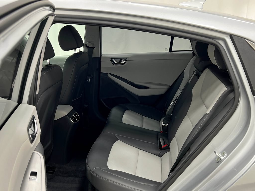 Used 2020 Hyundai Ioniq Limited FWD image 31