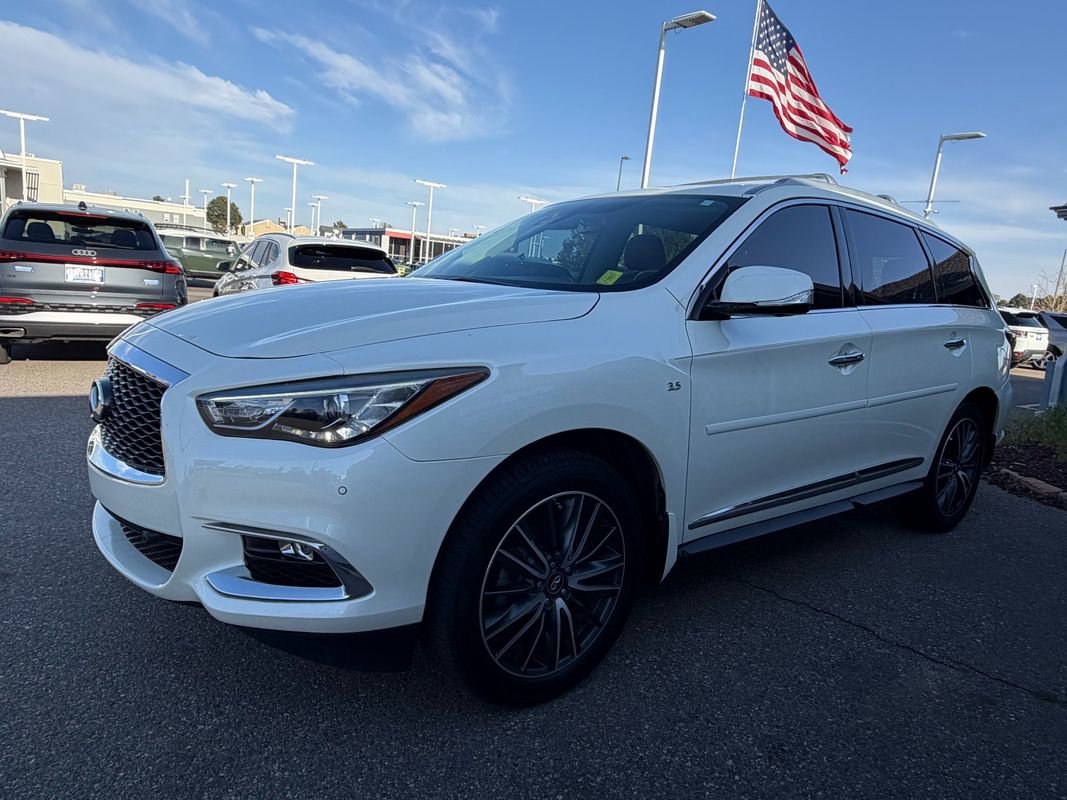 Used 2019 INFINITI QX60 Luxe w/ Sensory Package image 3