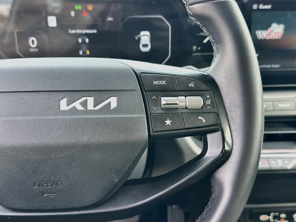 Used 2025 Kia K4 EX FWD image 17