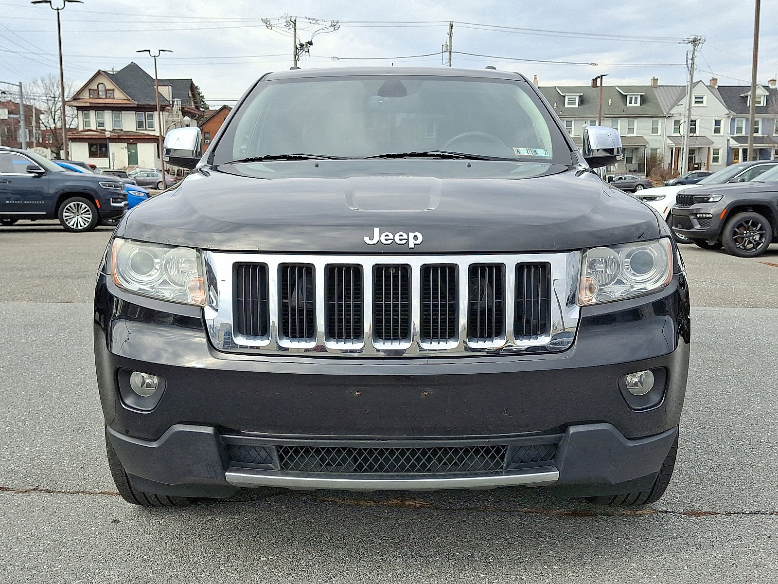 Used 2012 Jeep Grand Cherokee Limited AWD/4WD image 2