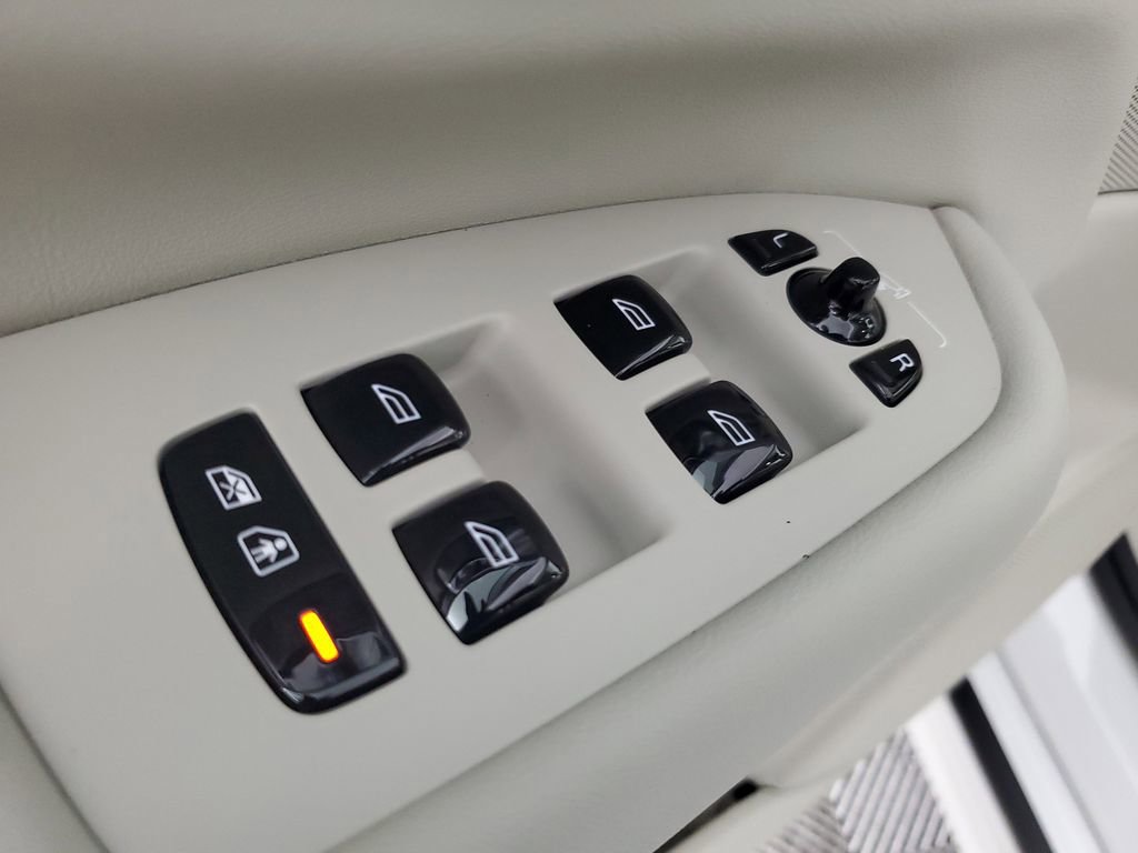 New 2026 Volvo XC90 T8 Ultra w/ Protection Package Premier image 20