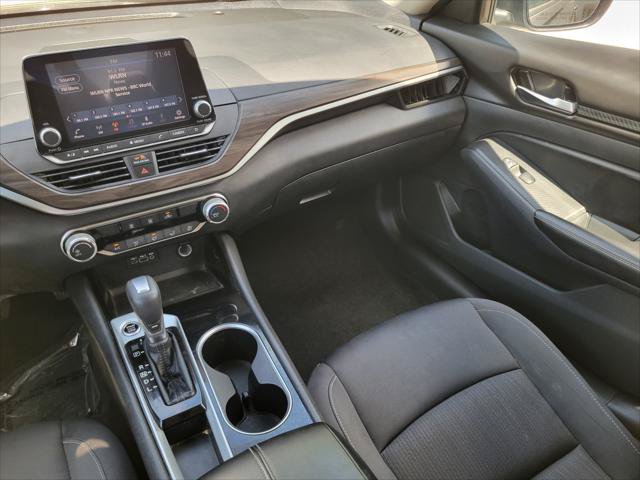 Used 2024 Nissan Altima 2.5 SV FWD image 15