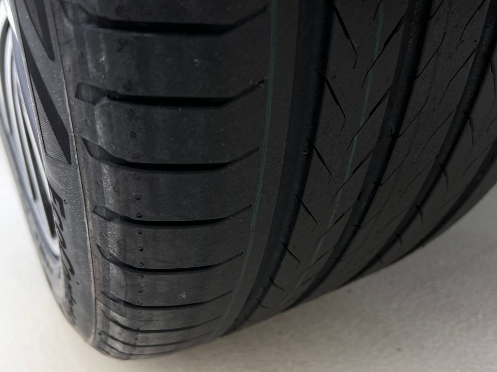 Used 2025 Mercedes-Benz GLS 450 4MATIC image 32