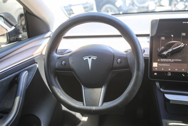 Used 2024 Tesla Model Y Long Range AWD/4WD image 15