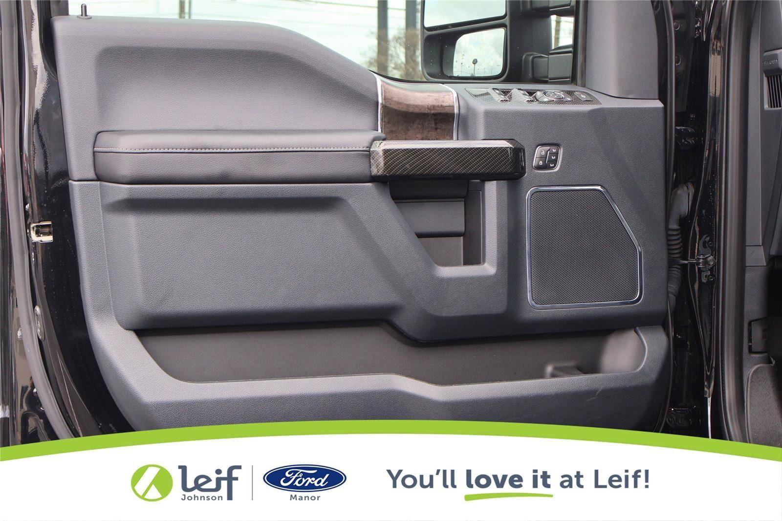 Used 2022 Ford F250 Lariat w/ Lariat Ultimate Package AWD/4WD image 14