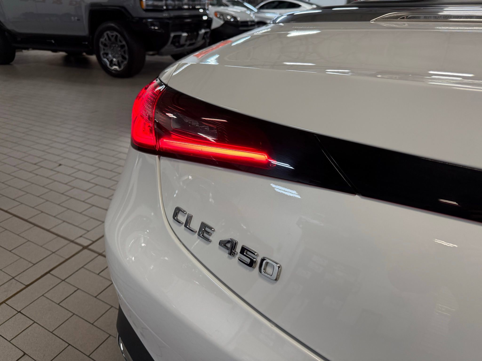 Used 2024 Mercedes-Benz CLE 450 4MATIC Cabriolet image 8