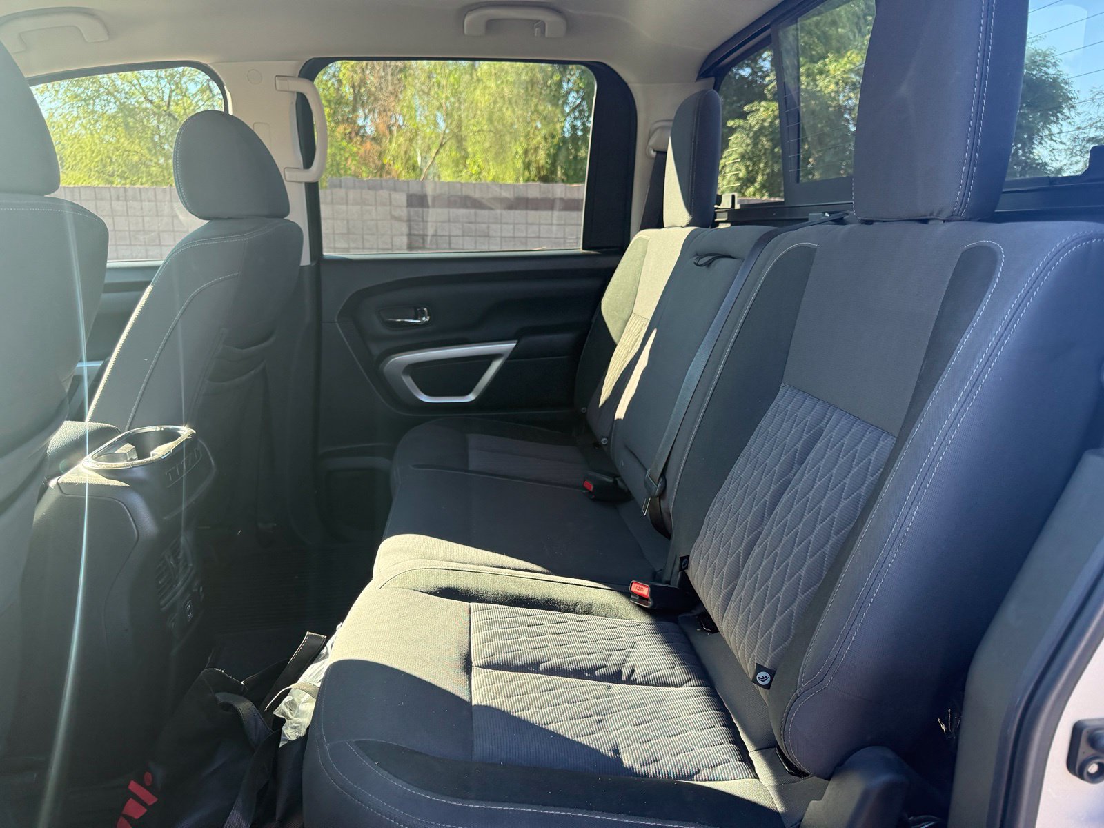 Used 2020 Nissan Titan SV w/ SV Convenience Package RWD image 10