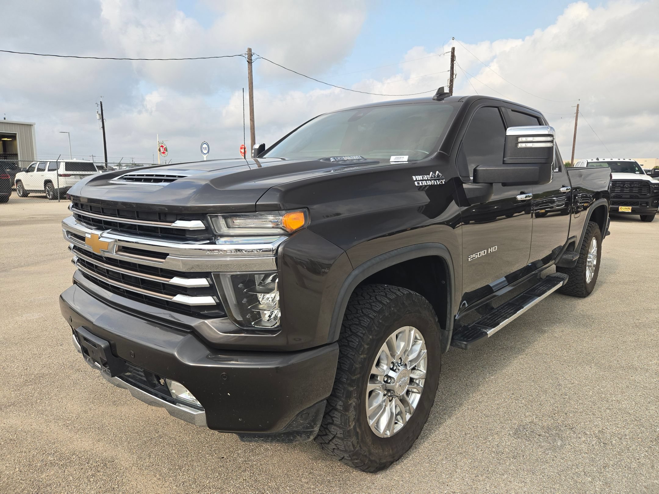 Used 2020 Chevrolet Silverado 2500 High Country w/ Z71 Off-Road Package AWD/4WD image 7