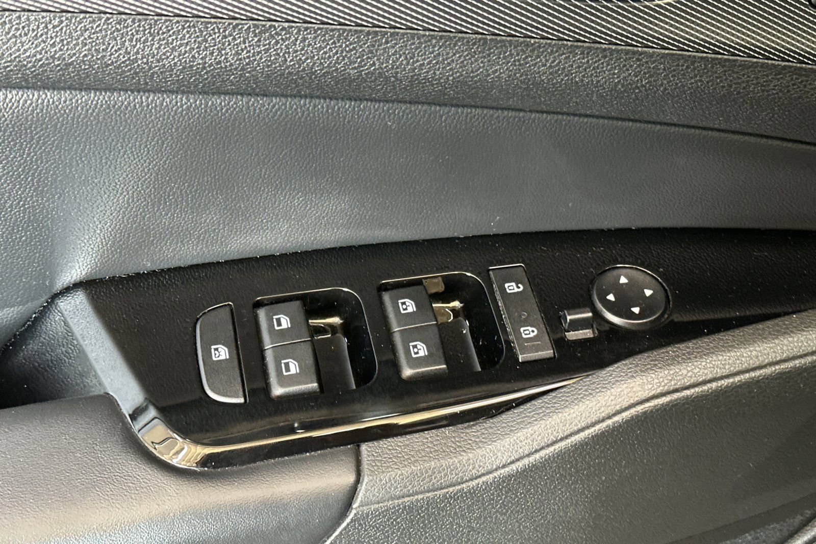 Certified 2023 Kia Sportage SX image 12