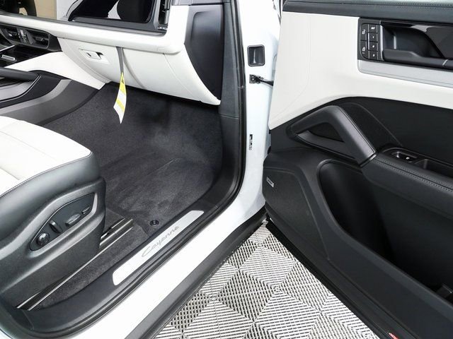 New 2026 Porsche Cayenne Coupe image 27