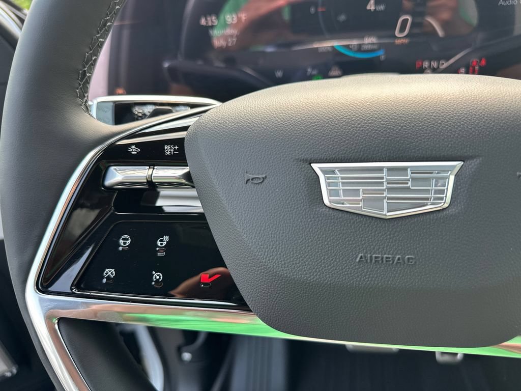 New 2027 Cadillac Vistiq Sport w/ LPO, Floor Liner Package AWD/4WD image 25