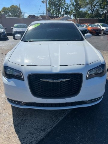 Used 2018 Chrysler 300 S