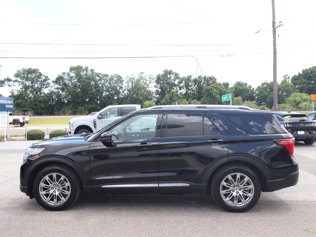 Used 2026 Ford Explorer Platinum RWD image 5