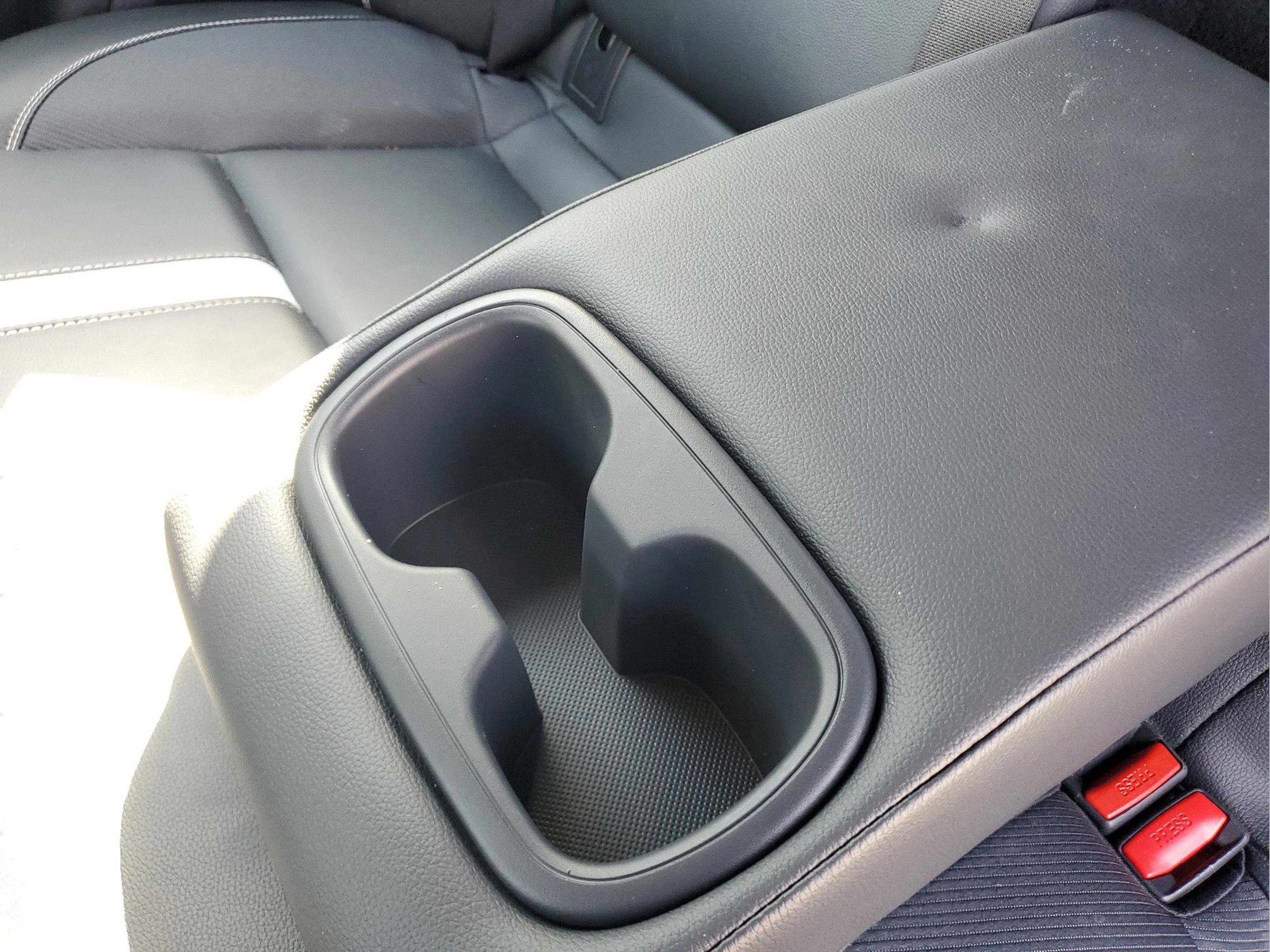 Used 2025 Toyota Camry SE image 11