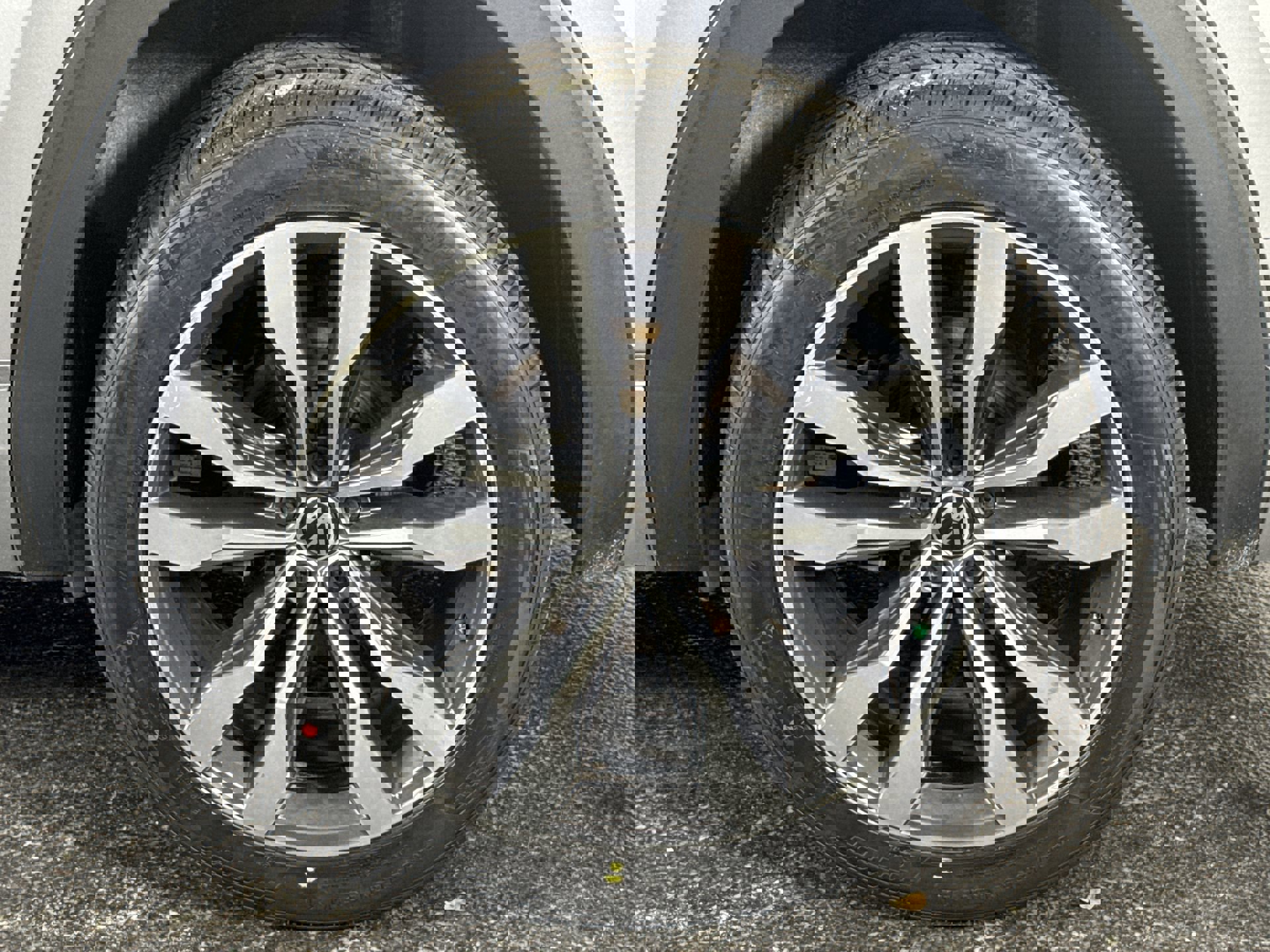 Used 2021 Volkswagen Atlas Cross Sport SEL R-Line image 11