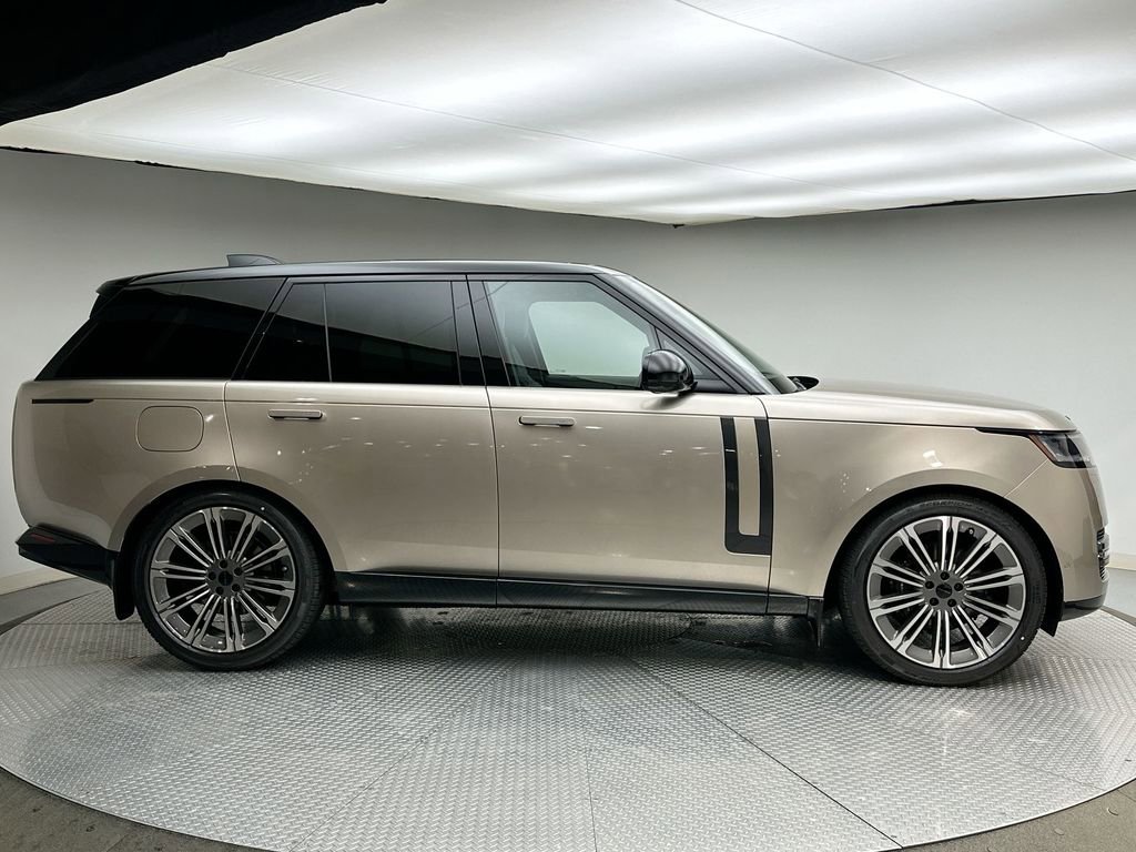 New 2026 Land Rover Range Rover SE image 12