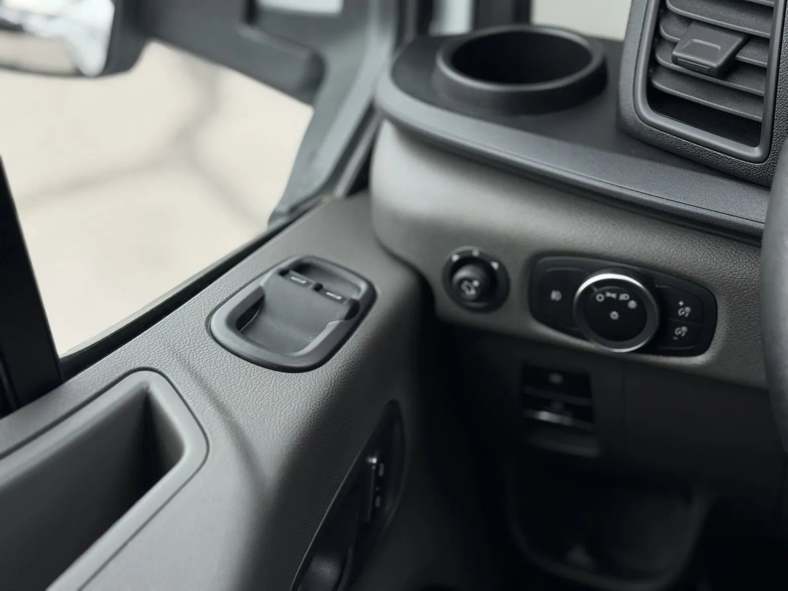 Used 2024 Ford Transit 350 XL image 29