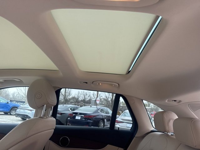 Used 2021 Mercedes-Benz GLC 300 4MATIC image 33