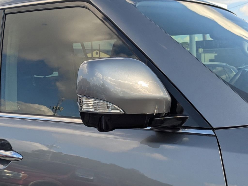 Used 2023 Nissan Armada SL w/ Captain's Chairs Package image 11