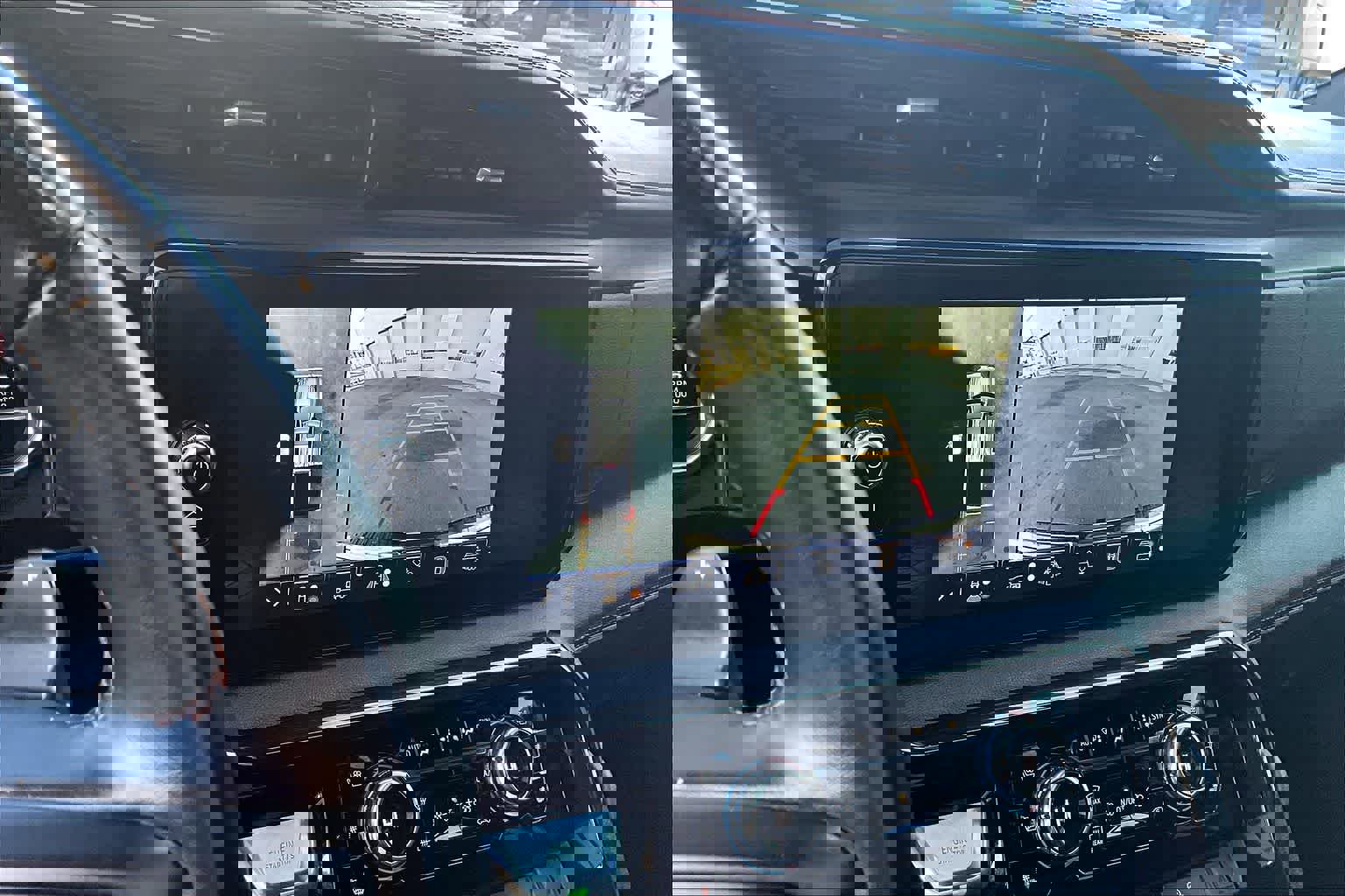 Used 2025 GMC Sierra 1500 AT4 w/ Technology Package image 27