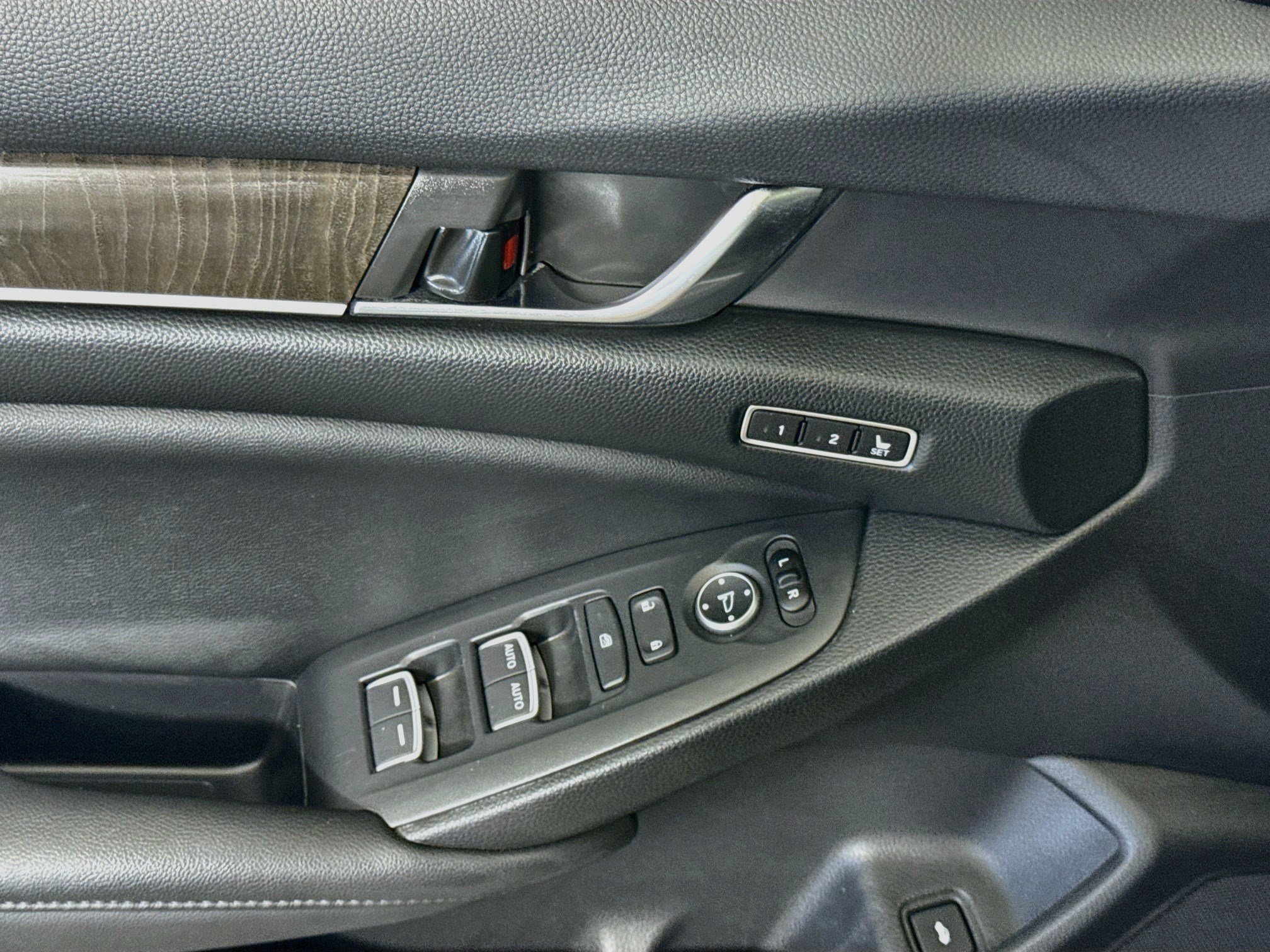 Used 2022 Honda Accord Touring image 24