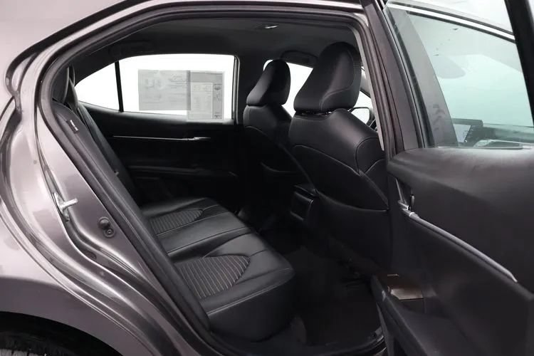 Used 2023 Toyota Camry SE FWD image 17