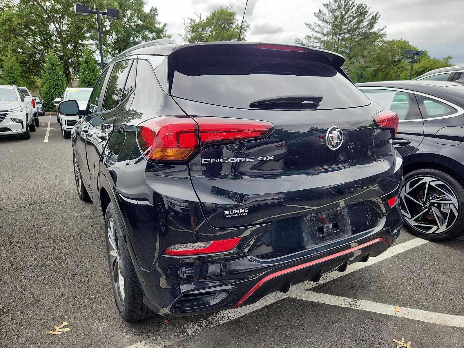 Used 2022 Buick Encore GX Select w/ Sport Touring Package FWD image 7