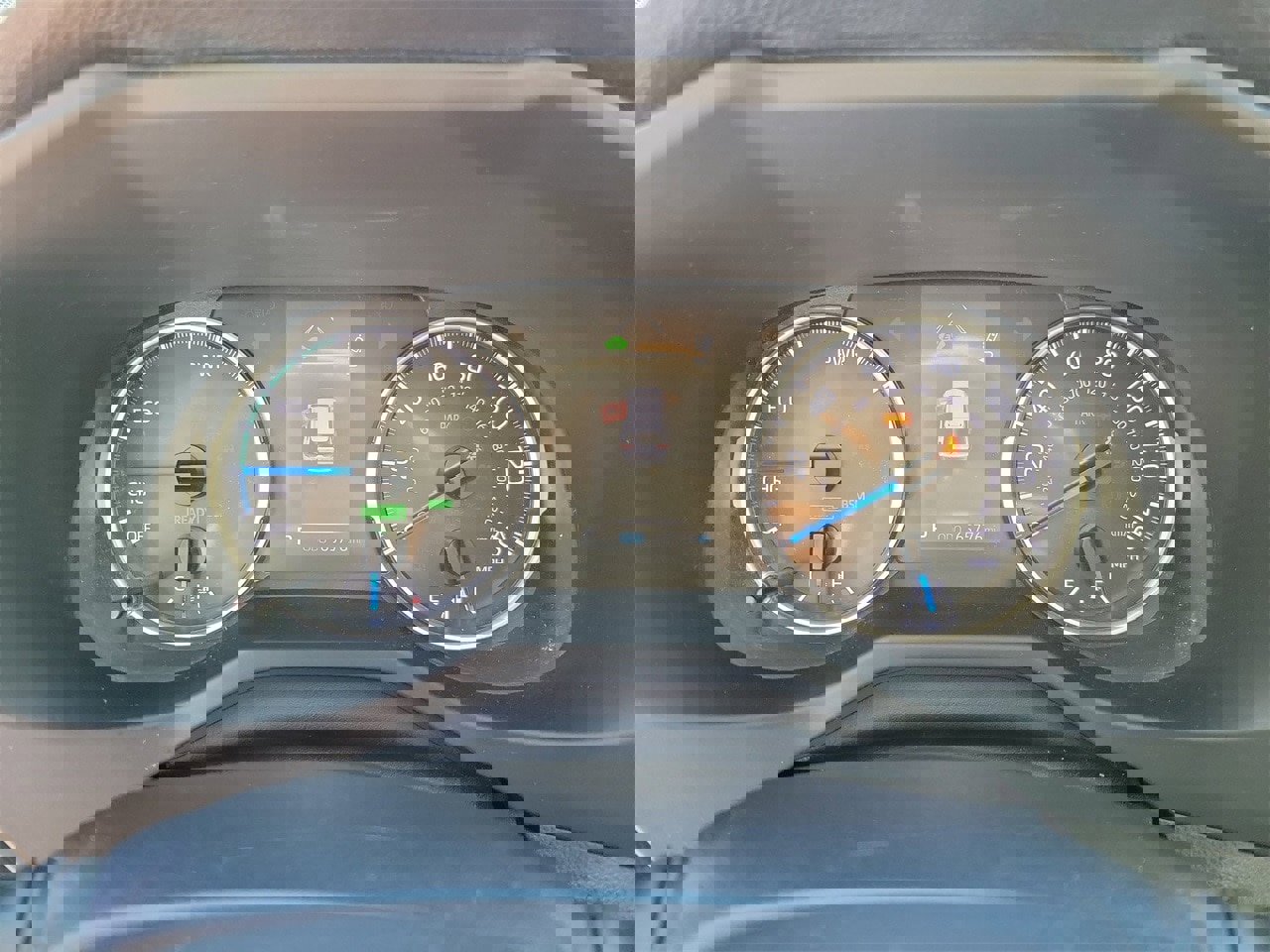 Used 2020 Toyota RAV4 XLE image 23