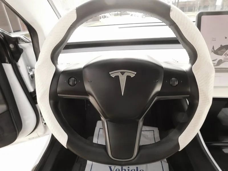 Used 2020 Tesla Model 3 Standard Range Plus image 31