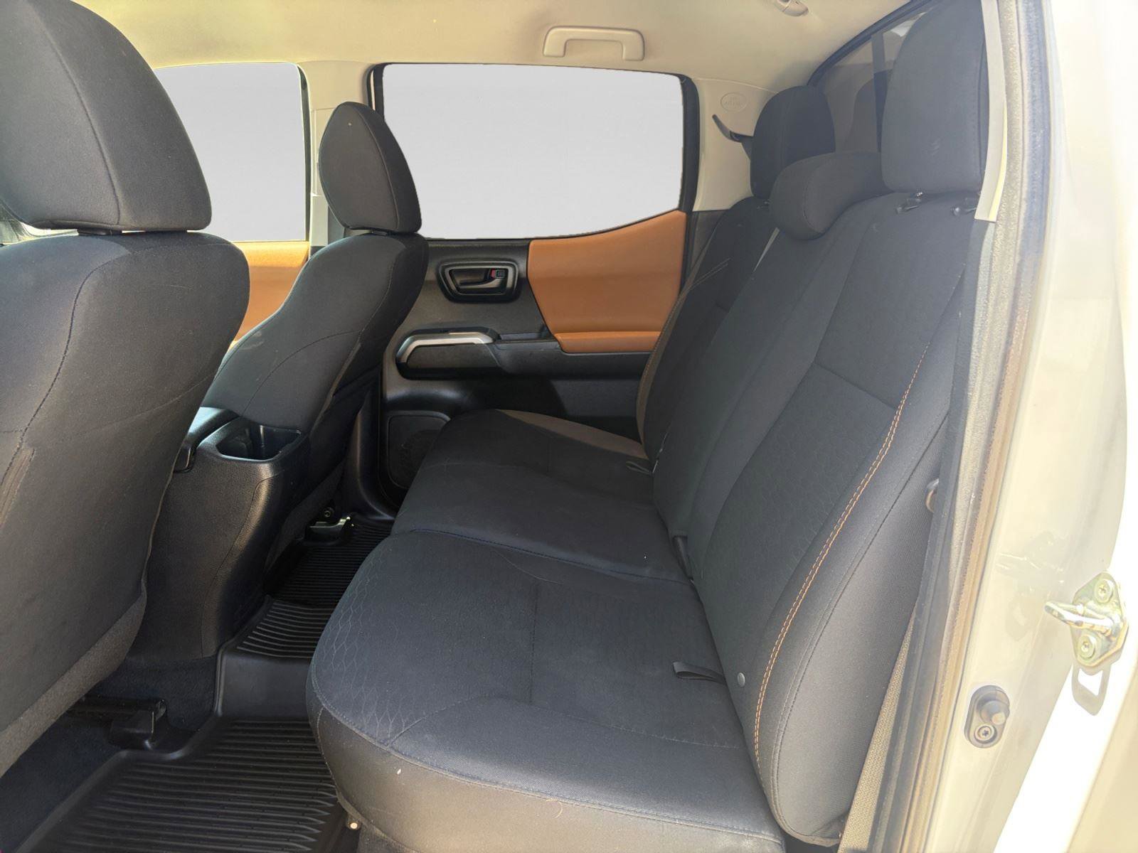 Used 2017 Toyota Tacoma SR5 w/ Tow Package AWD/4WD image 20