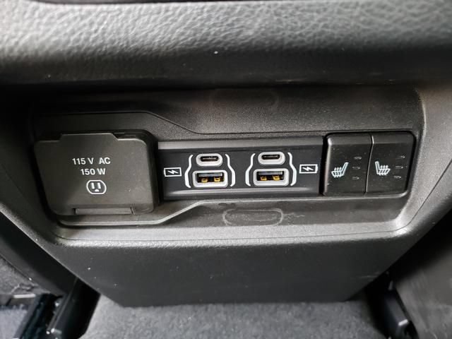 Used 2025 Jeep Grand Cherokee Limited w/ Trailer Tow Package AWD/4WD image 14
