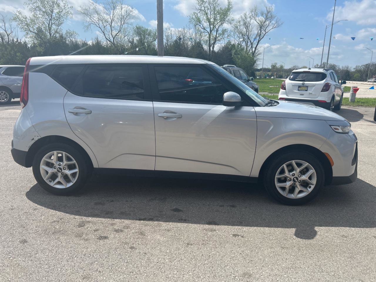 Used 2020 Kia Soul S image 4