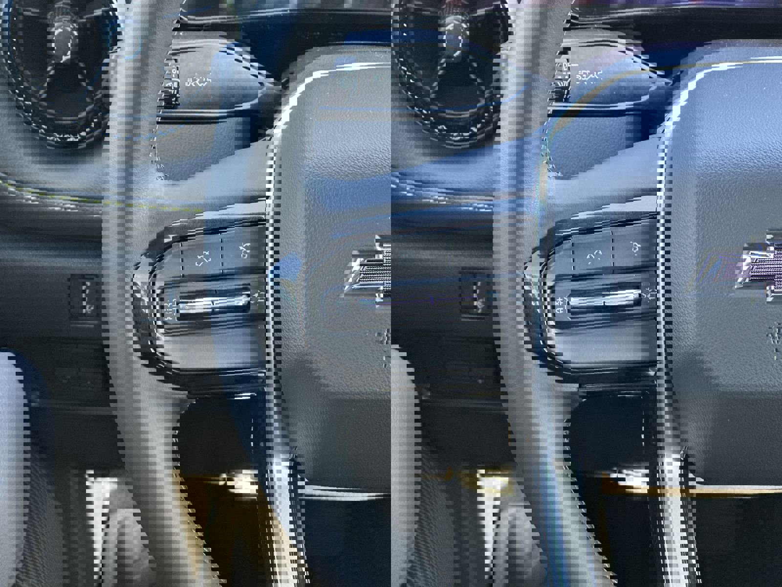 Certified 2024 Chevrolet Colorado ZR2 w/ Technology Package image 20