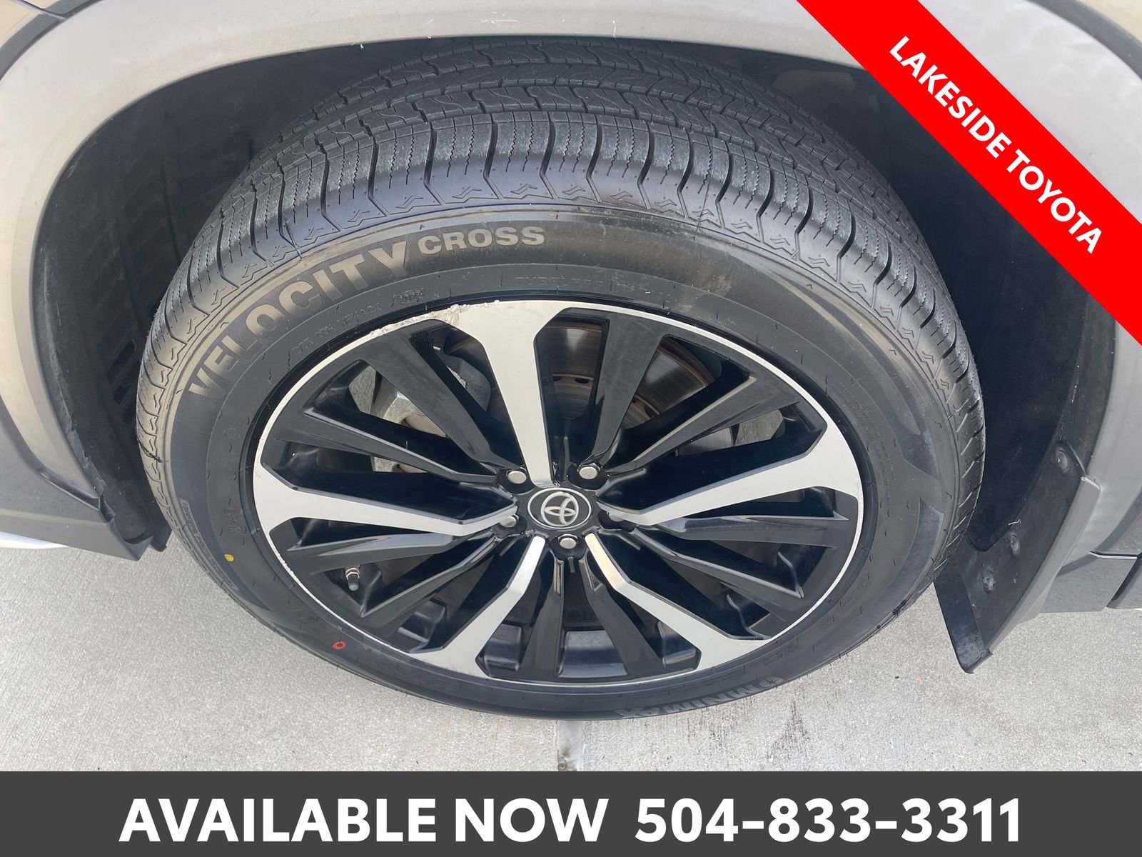Used 2021 Toyota Highlander XSE FWD image 13