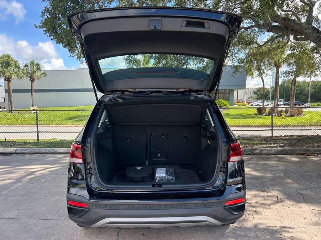 Certified 2023 Volkswagen Taos S FWD image 50