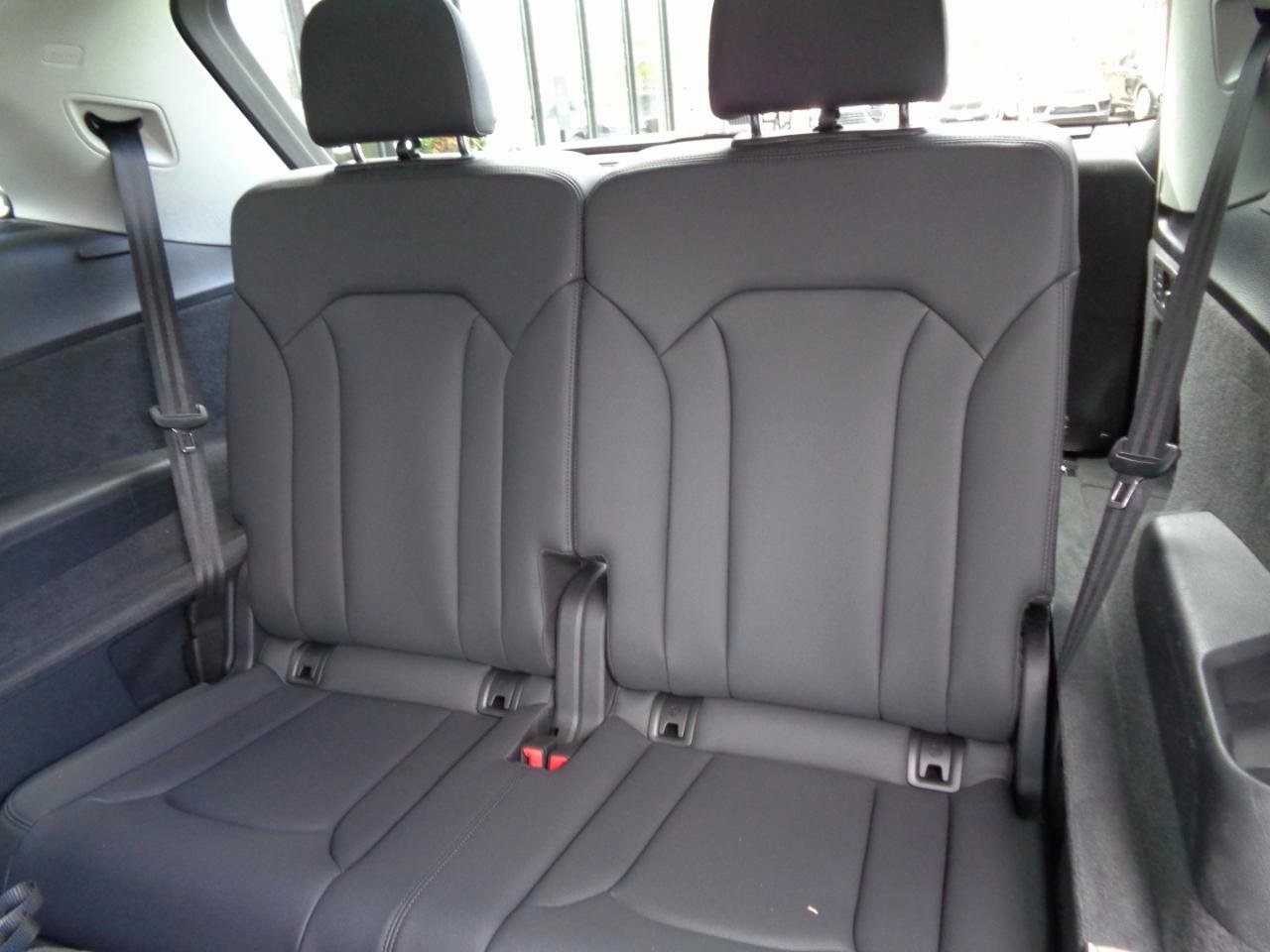 Used 2023 Audi Q7 3.0T Prestige w/ Prestige Package image 15