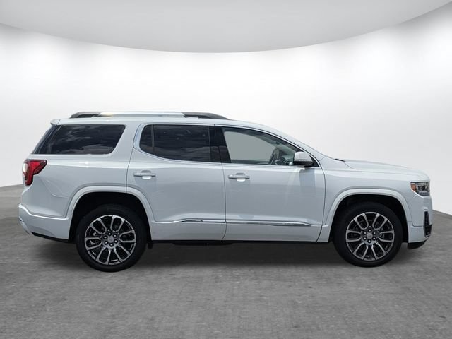 Used 2020 GMC Acadia Denali w/ Trailering Package FWD image 3