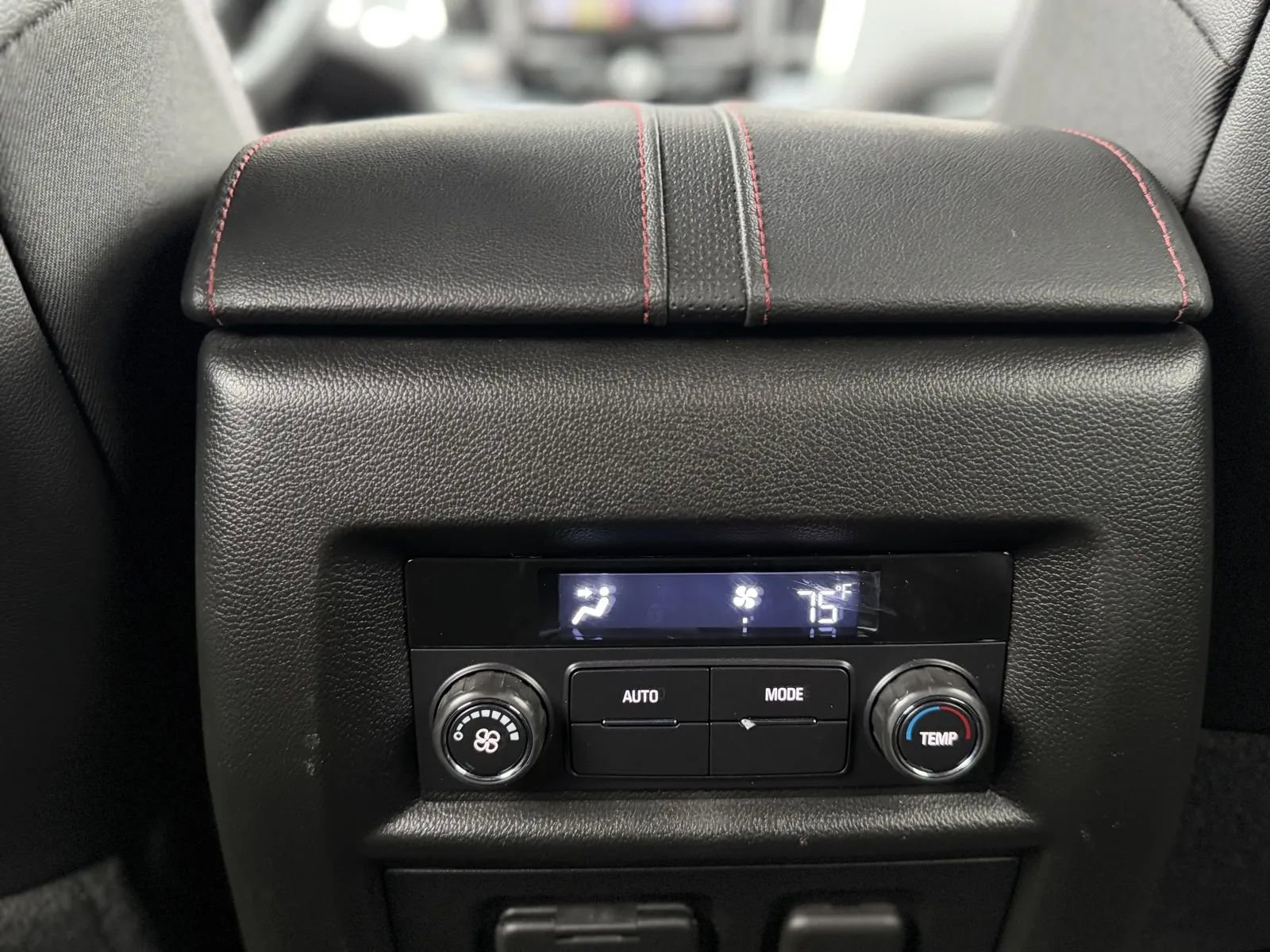 Used 2024 Chevrolet Traverse RS image 47