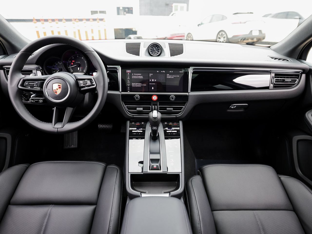 Certified 2026 Porsche Macan AWD/4WD image 24
