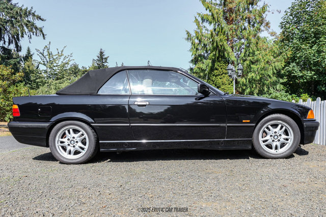Used 1999 BMW 323i Convertible RWD image 17