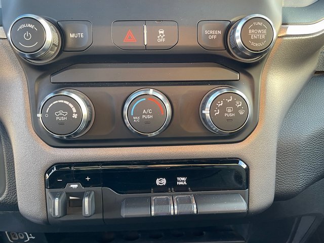 Used 2024 RAM 3500 Big Horn image 20