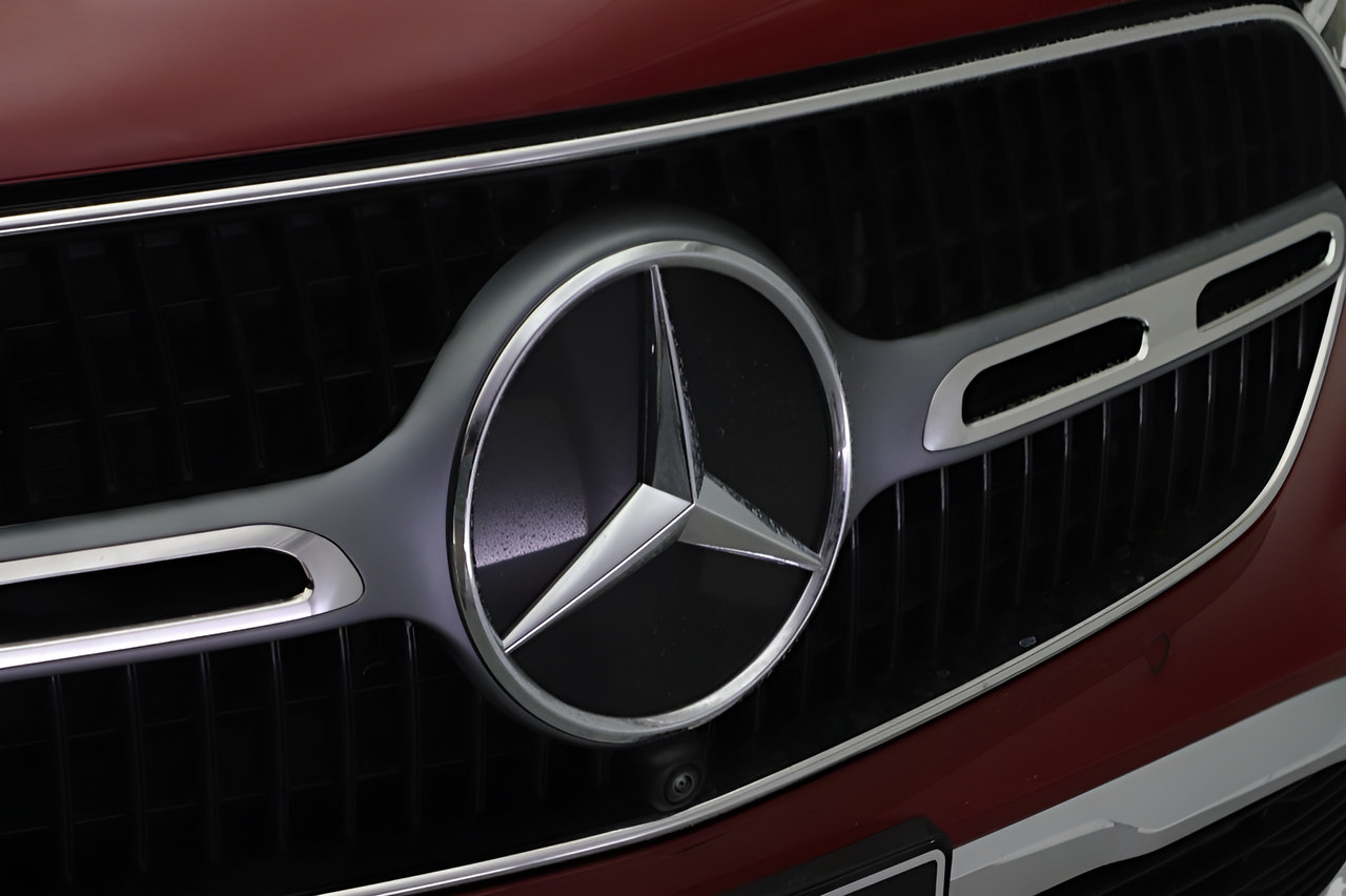 Certified 2025 Mercedes-Benz GLC 350e 4MATIC image 26