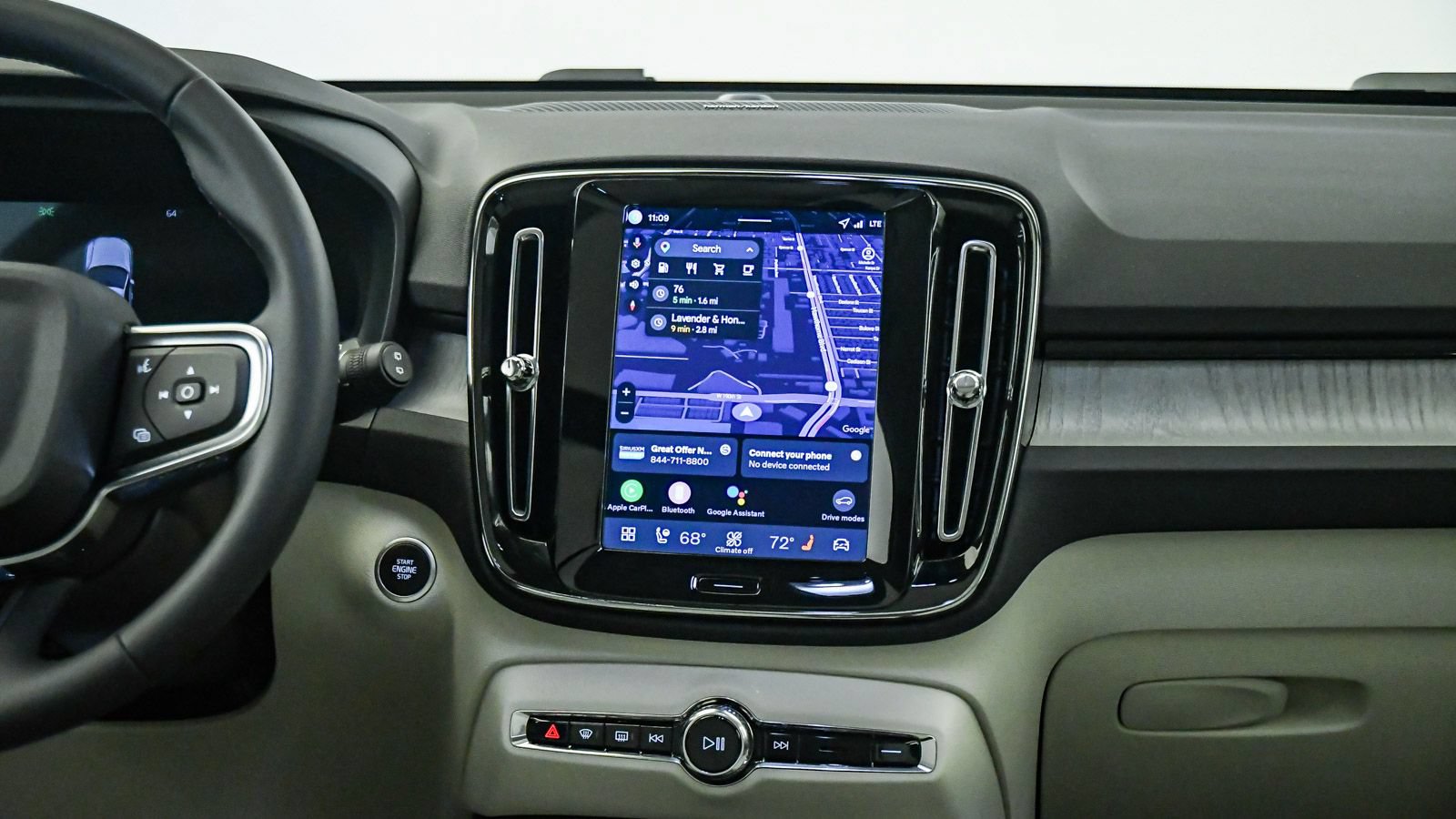 Certified 2026 Volvo XC40 B5 Ultra w/ Climate Package AWD/4WD image 14